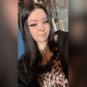 Meet your Posher, Gweneth